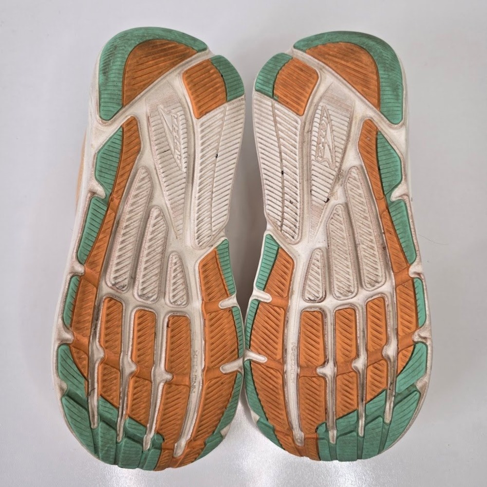 Altra Via Olympus Women's Sz 9.5 Running‎ Shoes Peach Trail Max Cushion - Picture 13 of 13